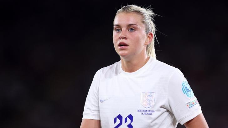 Alessia Russo in action for England